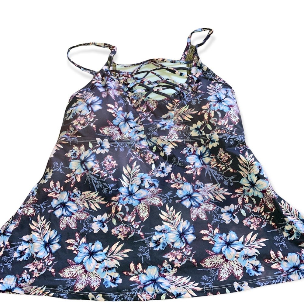 Wave zone strappy floral tankini top size 1X